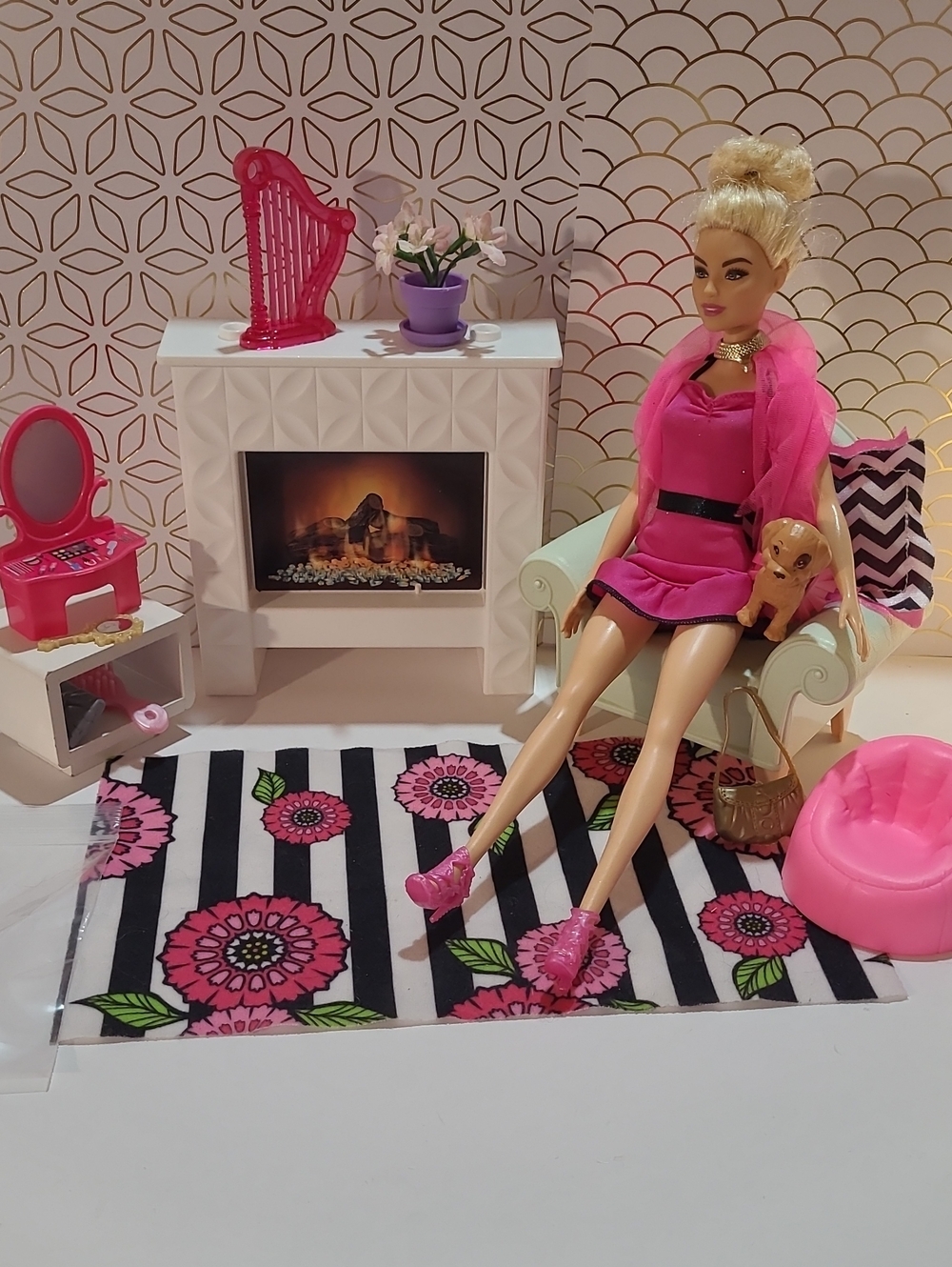 Me And My Sweet Little Chichi In Our Luxury Lounge.